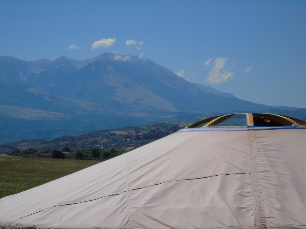 Glamping Abruzzo - The Yurt Hotel Catignano Екстериор снимка